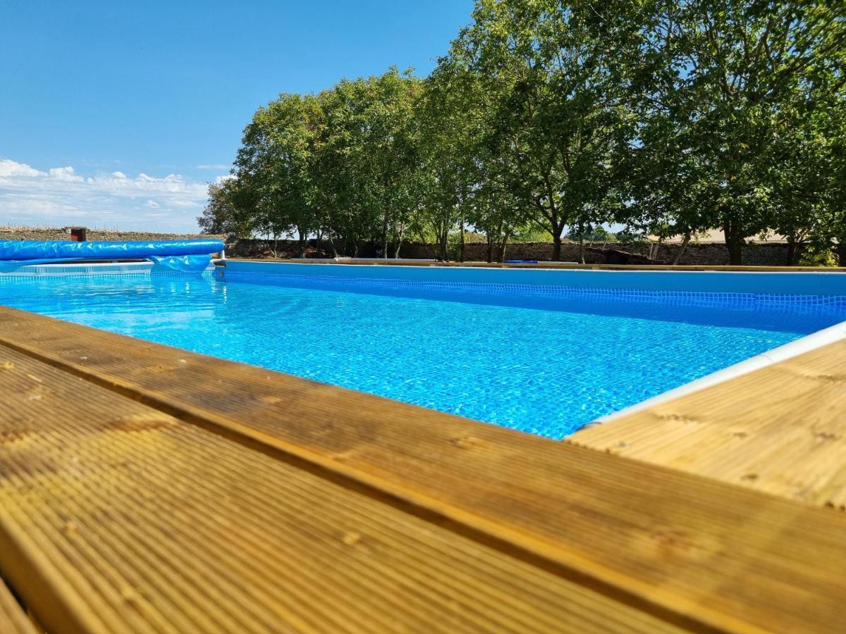 Le Verger Des Noyer Relaxing Getaway With Private Pool Mairé-l'Eveseault 외부 사진